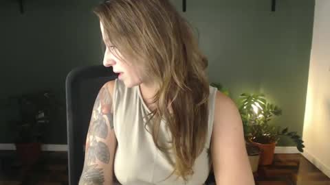 demmetria online show from March 11, 11:44 pm