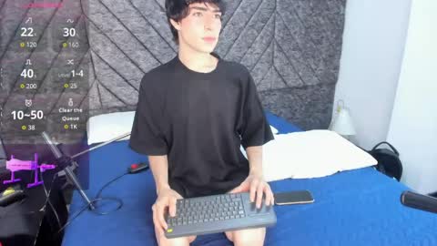 Snapshot of demon_foxx chatting on May 26, 12:56 pm online show from May 26, 12:56 pm