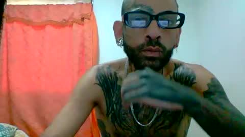 Snapshot of demon_rose_ chatting on July 4, 8:15 pm demon_rose_ online show from July 4, 8:15 pm