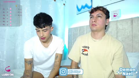 Juan  Gabriel Independent Models 3 online show from January 30, 3:11 am