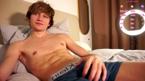 Dave19  online show from January 18, 1:52 am