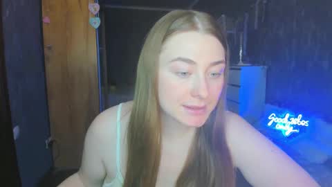 Snapshot of demure_soul chatting on February 26, 1:19 pm Sophie online show from February 26, 1:19 pm