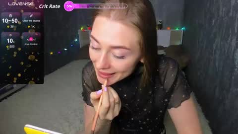 Snapshot of demure_soul chatting on October 18, 12:17 pm Sophie online show from October 18, 12:17 pm