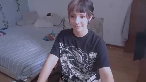Snapshot of deni_bloom chatting on June 2, 10:56 pm Denisse schedule Monday to Friday 1300-1900 mexican time Saturday-maybe it could be a surprise IDEPENDENT MODEL online show from June 2, 10:56 pm