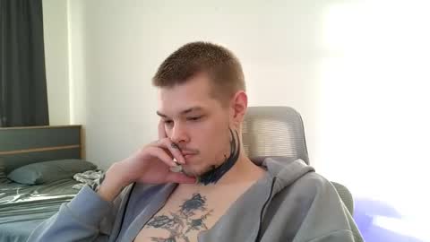 Snapshot of denis_here chatting on June 5, 4:45 pm Denis online show from June 5, 4:45 pm