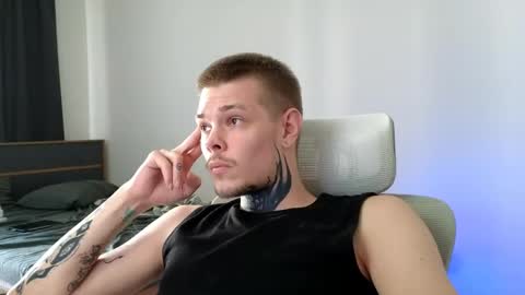 Snapshot of denis_here chatting on June 6, 4:50 am Denis online show from June 6, 4:50 am