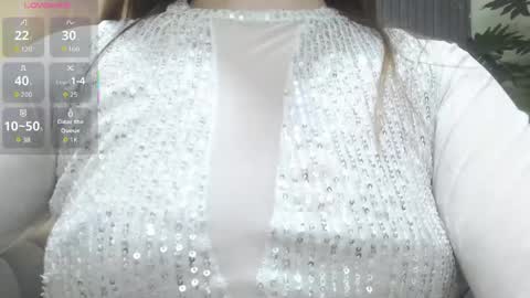 Snapshot of denise_babe_ chatting on May 9, 11:04 am Laura online show from May 9, 11:04 am