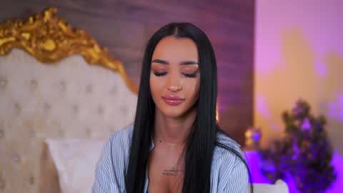 denisedevilles online show from January 22, 11:56 am