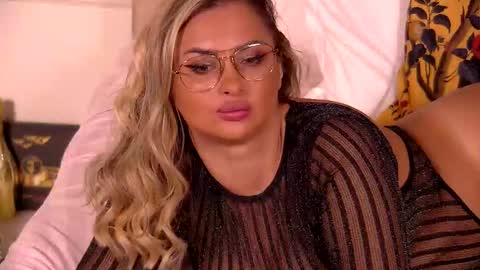 Ela online show from October 29, 11:28 pm