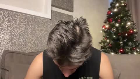 Den online show from December 25, 7:14 am