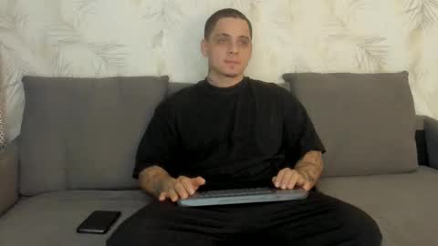 dennis munera online show from January 17, 11:38 am