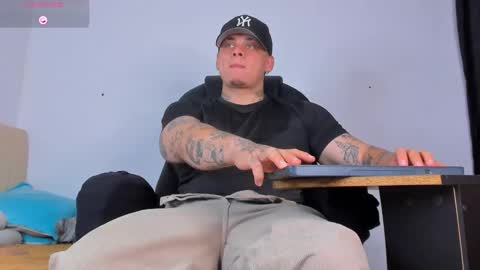 dennis munera online show from October 3, 12:02 pm