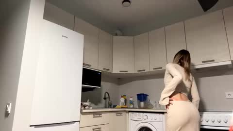 Denni online show from October 11, 3:32 pm