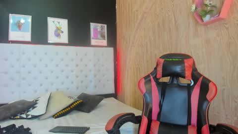 dennyzeans online show from January 10, 11:12 am