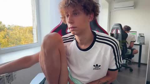 Snapshot of denobluora chatting on September 19, 8:49 am Jasper   online show from September 19, 8:49 am