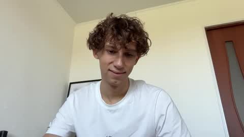 Snapshot of denobluora chatting on September 23, 10:29 am Jasper   online show from September 23, 10:29 am