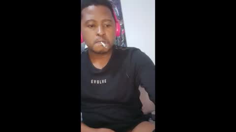 Snapshot of dentzo chatting on May 14, 7:31 pm mastER blACK online show from May 14, 7:31 pm