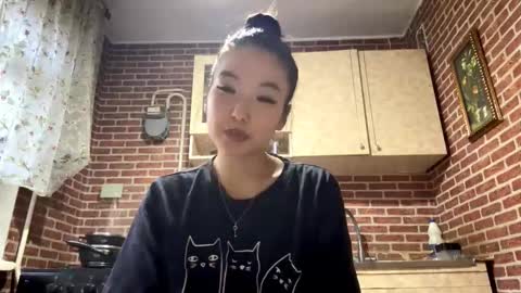 Emma online show from November 7, 11:32 am