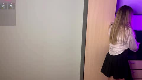 Snapshot of deonnahobb chatting on April 24, 5:15 pm Luna online show from April 24, 5:15 pm