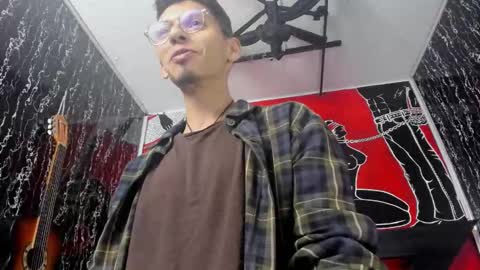 Dereck online show from March 22, 10:29 am