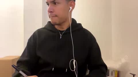 Snapshot of dereck_myers chatting on February 24, 5:16 am Dereck Myers online show from February 24, 5:16 am