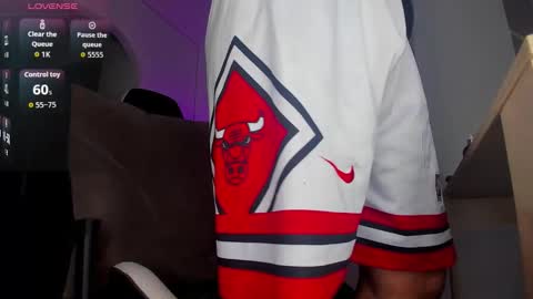 Snapshot of dereckhardd chatting on September 28, 5:57 am dereckhardd online show from September 28, 5:57 am