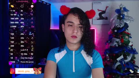 derek grey online show from January 2, 11:27 pm