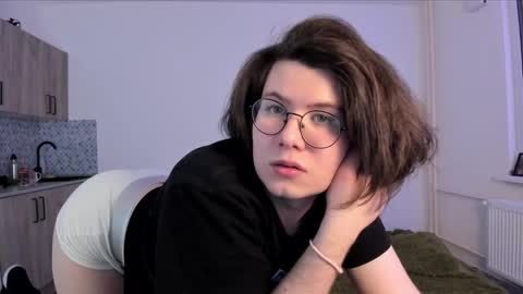 Derek online show from February 18, 5:31 pm