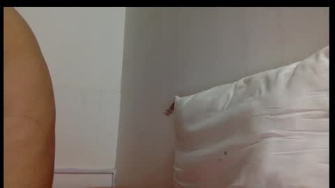 Snapshot of derek_smiith chatting on February 13, 8:17 am Derek smiith online show from February 13, 8:17 am