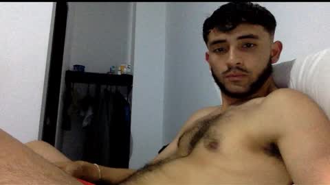 Snapshot of derek_smiith chatting on November 20, 2:23 am Derek smiith online show from November 20, 2:23 am