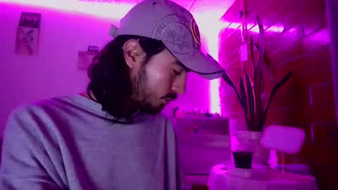 Snapshot of derek_smoke chatting on July 21, 4:04 am Derek smit online show from July 21, 4:04 am