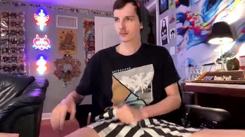 derekdings online show from September 22, 1:57 pm