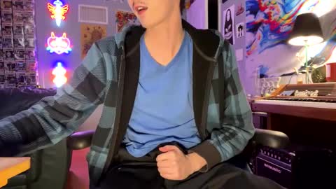 derekdings online show from October 13, 9:20 am