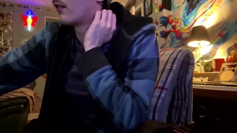 derekdings online show from October 19, 7:42 am