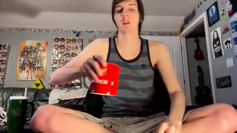 derekdings online show from March 17, 8:23 pm