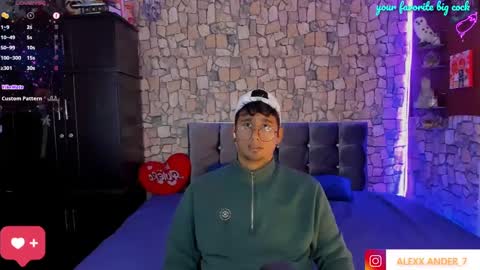 Snapshot of derekk_cute chatting on December 9, 7:50 pm DEREKK online show from December 9, 7:50 pm