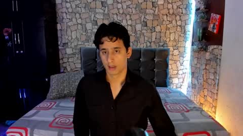 Snapshot of derekk_cute chatting on January 22, 3:09 am DEREKK online show from January 22, 3:09 am