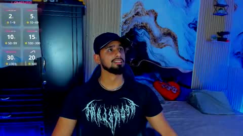 Snapshot of derekk_cute chatting on March 25, 2:28 am DEREKK online show from March 25, 2:28 am