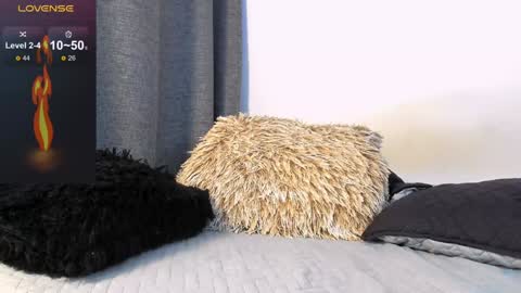 Derek  IG Derekolsen2024 online show from January 24, 5:31 am