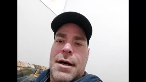 Snapshot of derf007 chatting on February 22, 12:19 pm derf007 online show from February 22, 12:19 pm