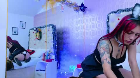 Derieri D online show from December 2, 6:47 pm