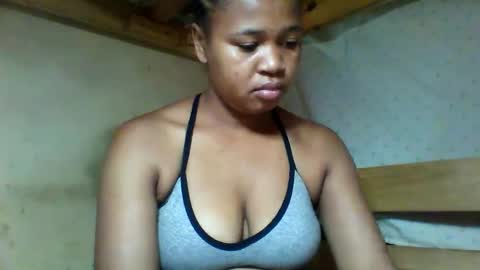 derissa online show from May 15, 3:13 am