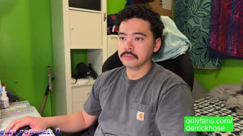 Snapshot of derrick_hose chatting on February 6, 2:58 pm Derrick Hose online show from February 6, 2:58 pm