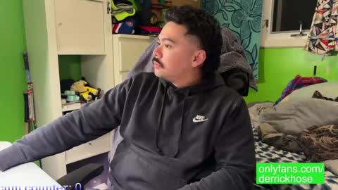 Snapshot of derrick_hose chatting on March 10, 3:34 am Derrick Hose online show from March 10, 3:34 am