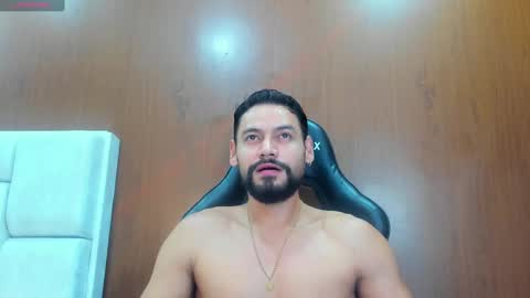 DerryBigger CM online show from October 17, 10:23 pm