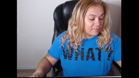 desertadventures25 online show from April 9, 6:02 am