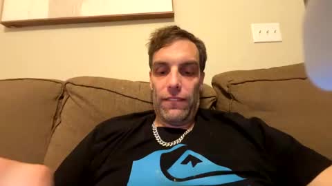 Snapshot of desertan20 chatting on January 6, 3:53 am Tall and Handsome online show from January 6, 3:53 am