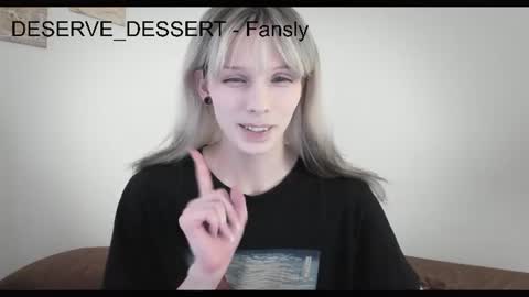 Snapshot of deserve_dessert chatting on July 21, 12:35 am Domi online show from July 21, 12:35 am