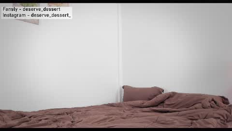 Snapshot of deserve_dessert chatting on July 24, 9:07 am Domi online show from July 24, 9:07 am