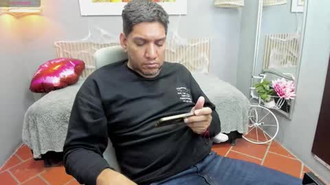 Designturbate online show from October 13, 11:38 pm